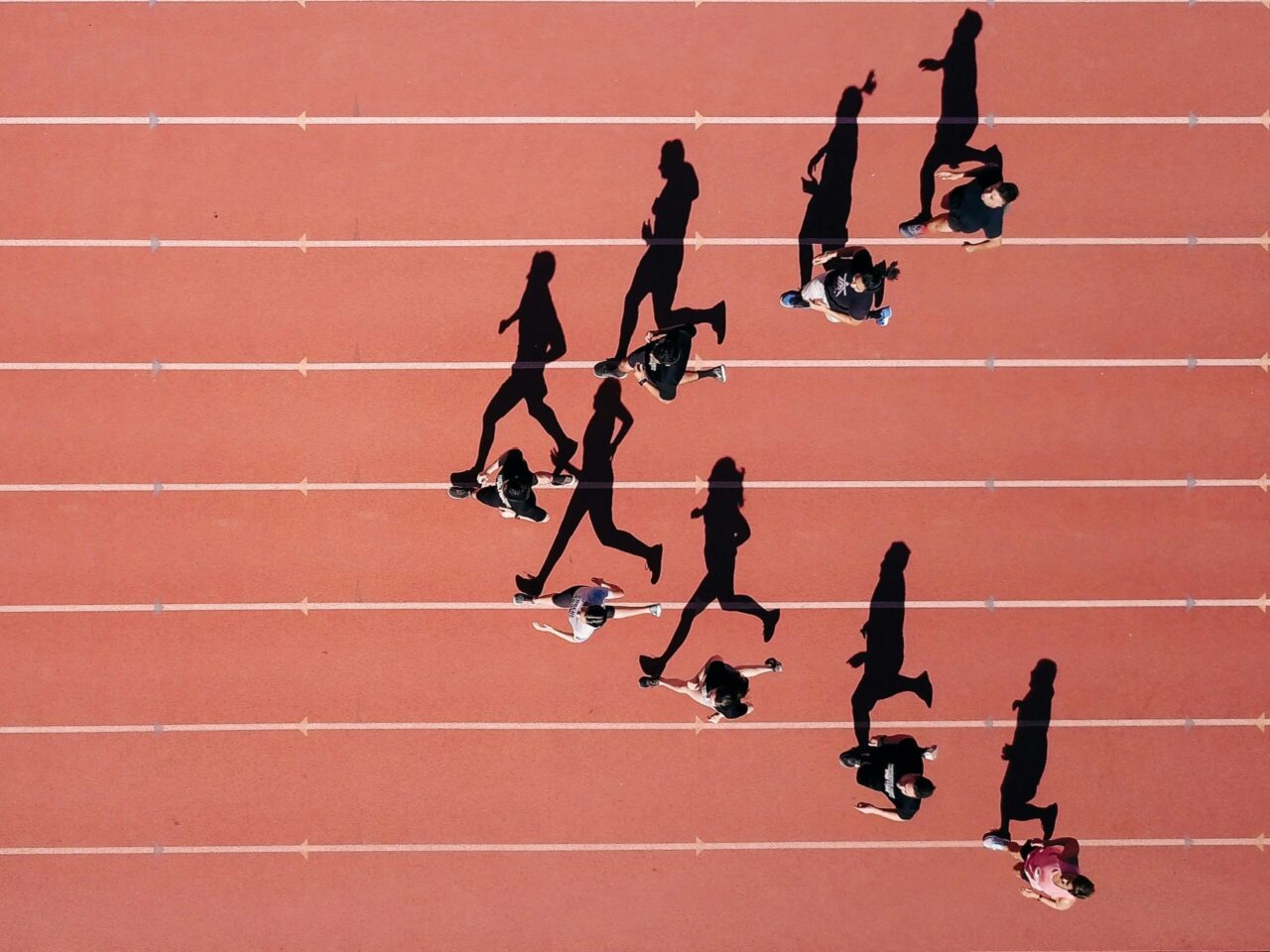 有酸素運動をやりすぎるとどうなる？ダイエットへの影響と適切なやり方を解説
